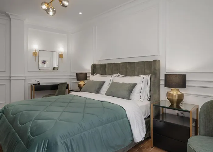 Praxitelous Luxury Suites