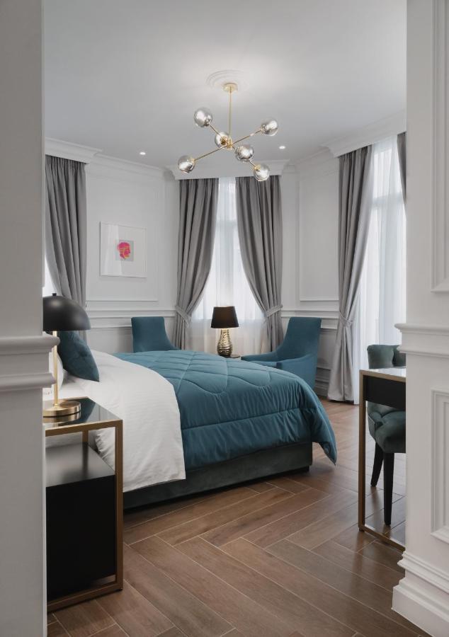 Otel Praxitelous Luxury 4*