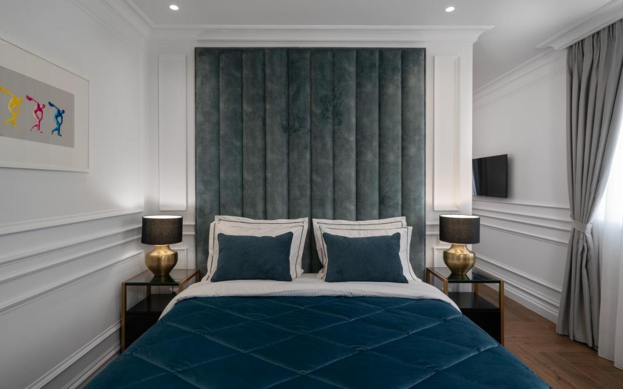 Otel Praxitelous Luxury 4*