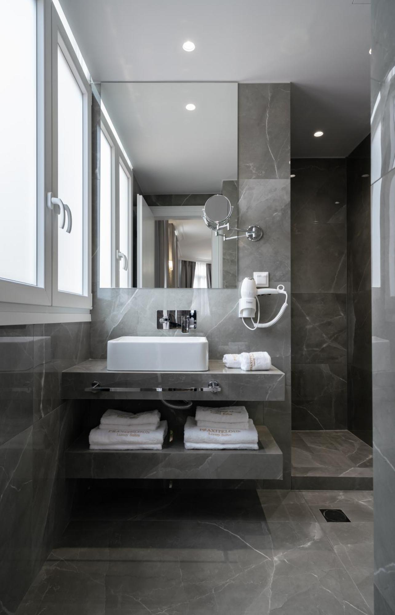 Praxitelous Luxury Otel