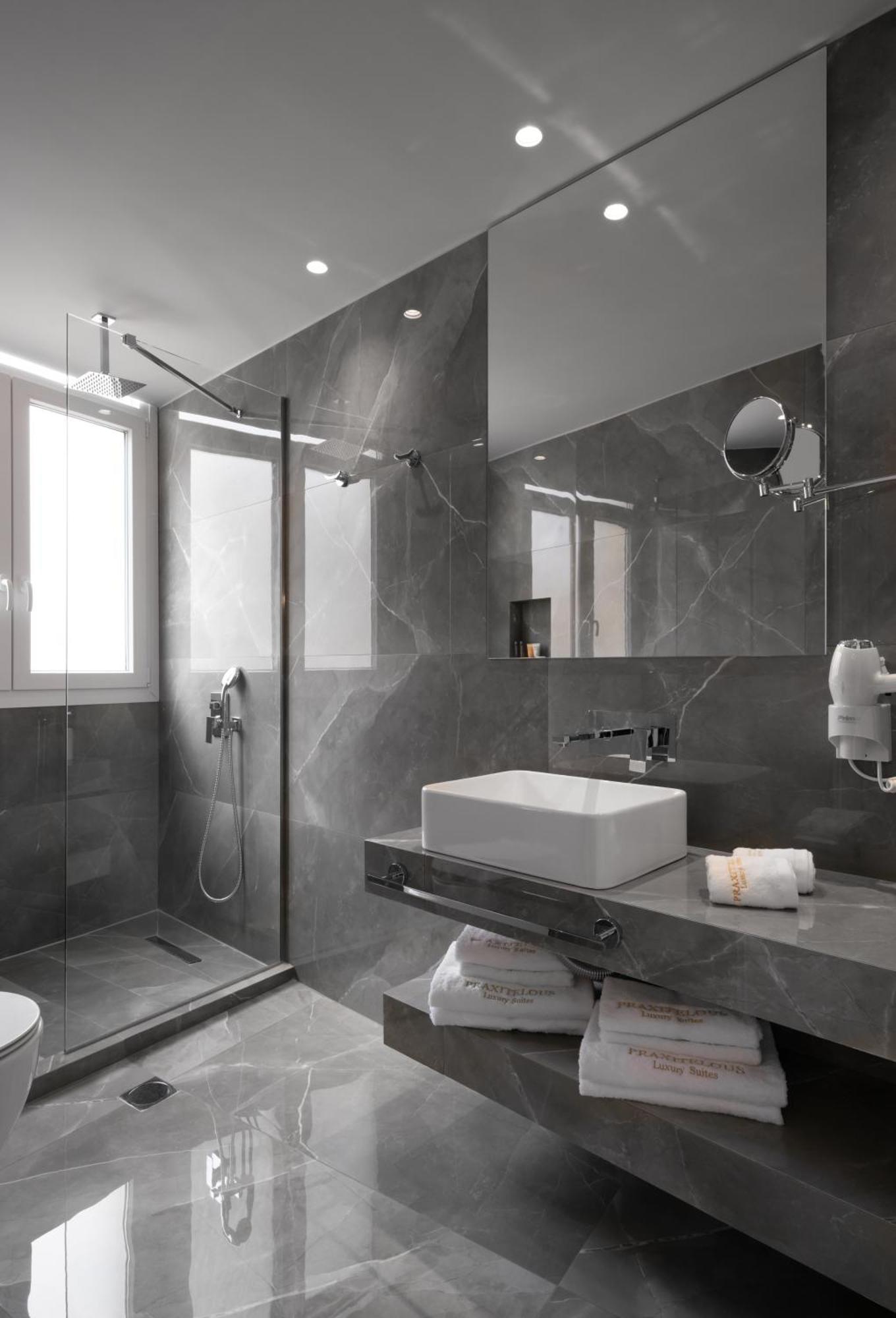 Praxitelous Luxury